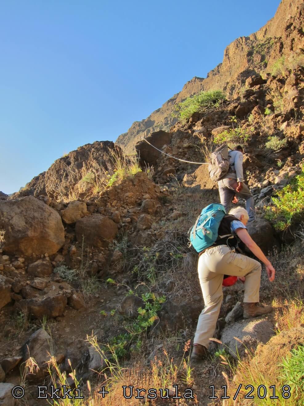 Via Ferrata Roberto Tour 209 - klettergurt noch nicht noetig um 9.15uhr