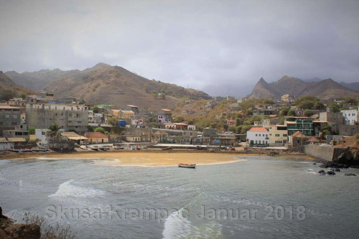 Hafen von Calheta de Sao Miguel (Santiago)