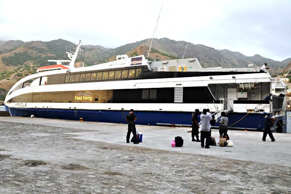 Fast-ferry-kriola.jpg