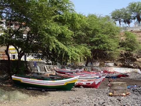 Fischerboote in Cidade Velha