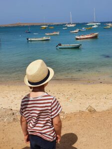 Traumhafter Blick auf die Fischerboote vor Boa Vista