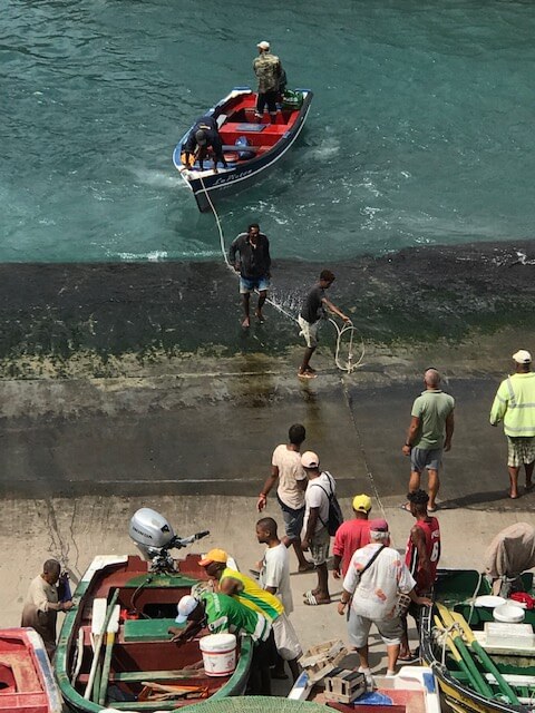 Fischer legen in Ponta do Sol an