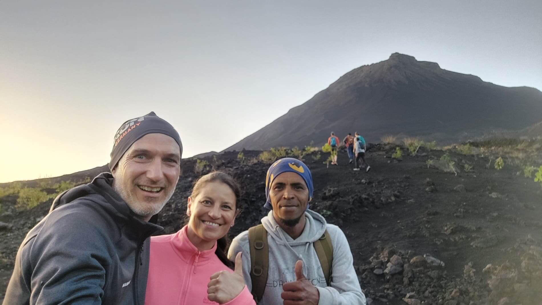 Sandra und Marcus auf dem Weg zum Pico de Fogo